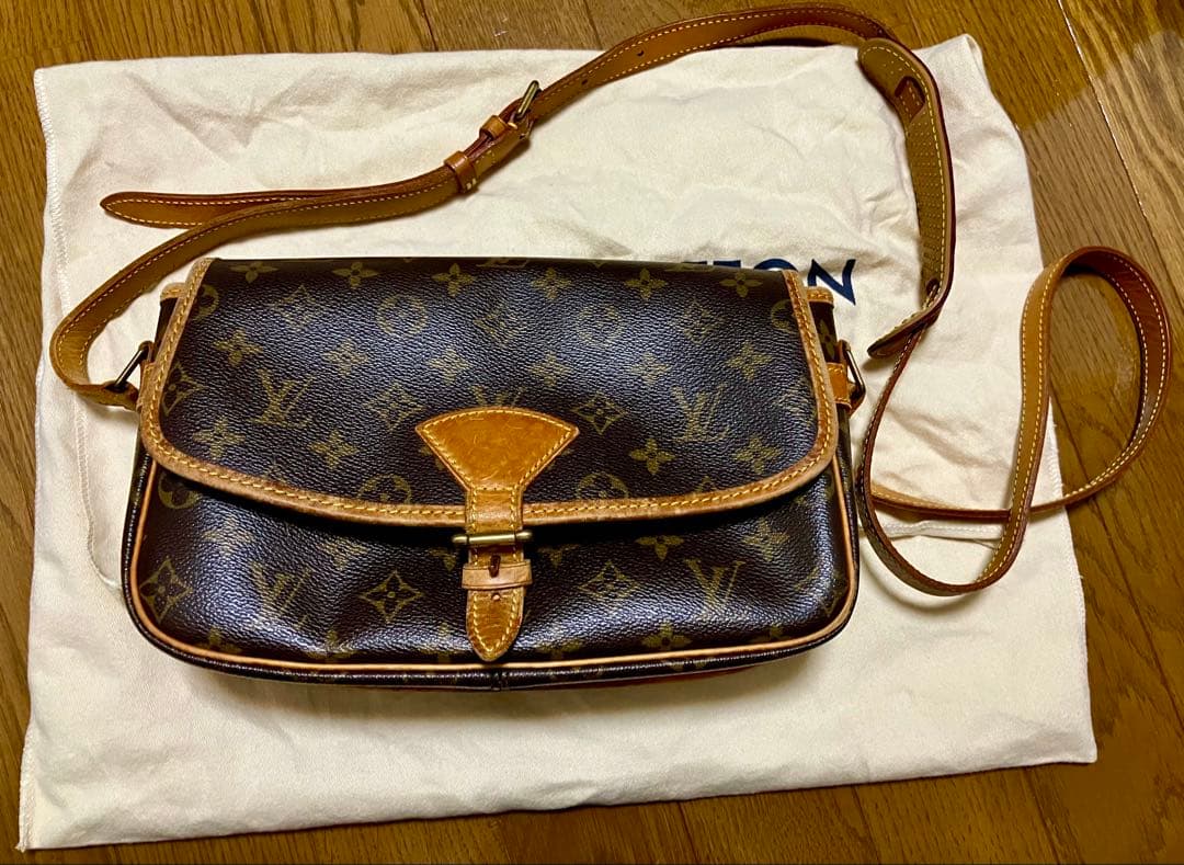 【鑑定済】ルイヴィトン モノグラム ソローニュ ショルダーバッグ