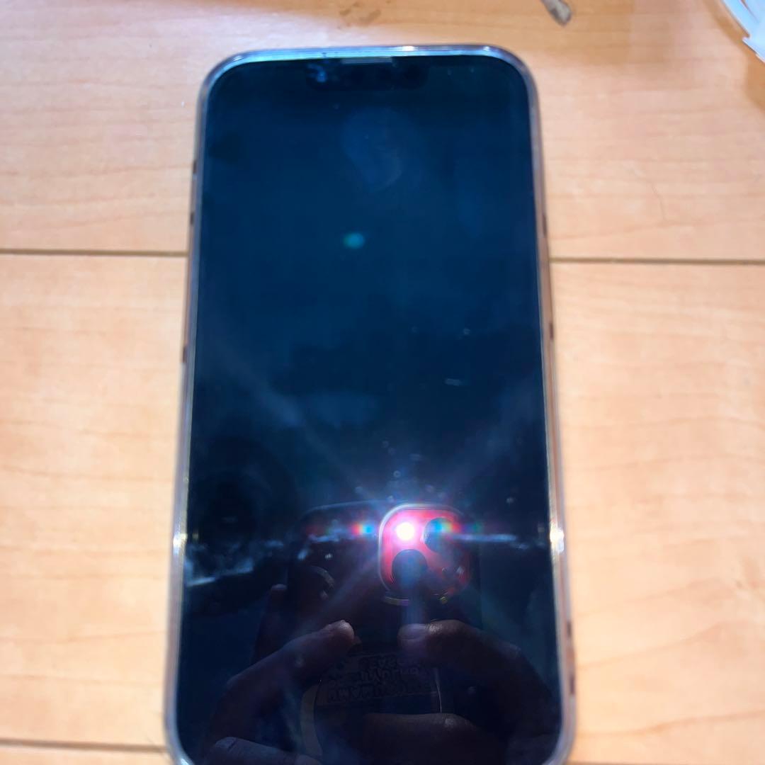 iPhone13Pro 256GB ゴールド　背面、レンズ割れ