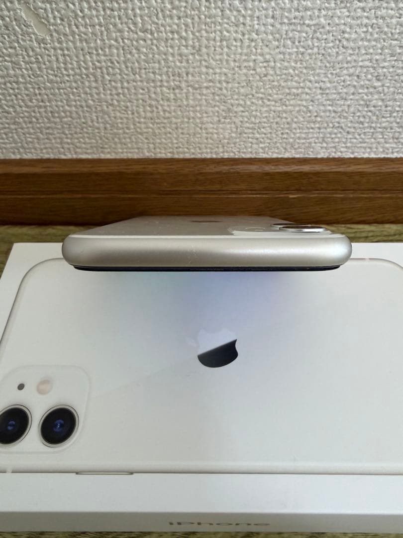 Apple iPhone 11 128GB ホワイト 箱付き