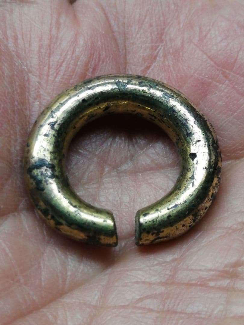★古墳期『金環』出土品。11.0g 　古代金 　 表面の鍍金がかなり残っています