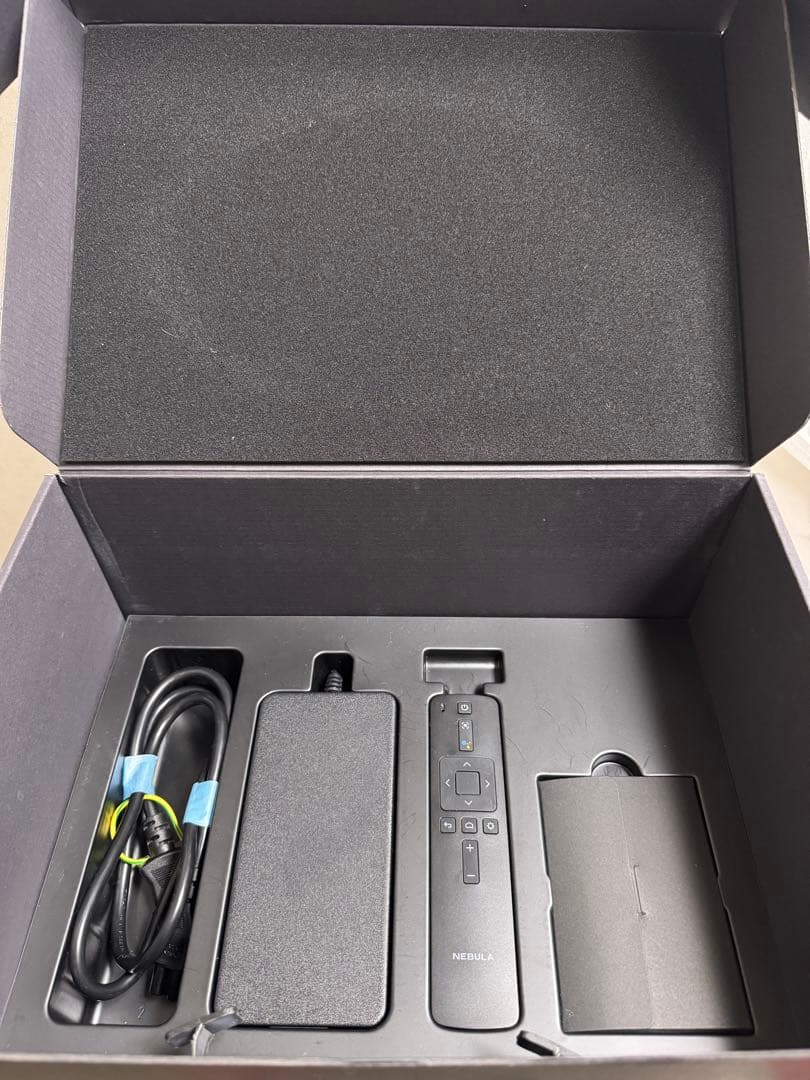 ジャンク品 Anker Nebula Cosmos プロジェクター