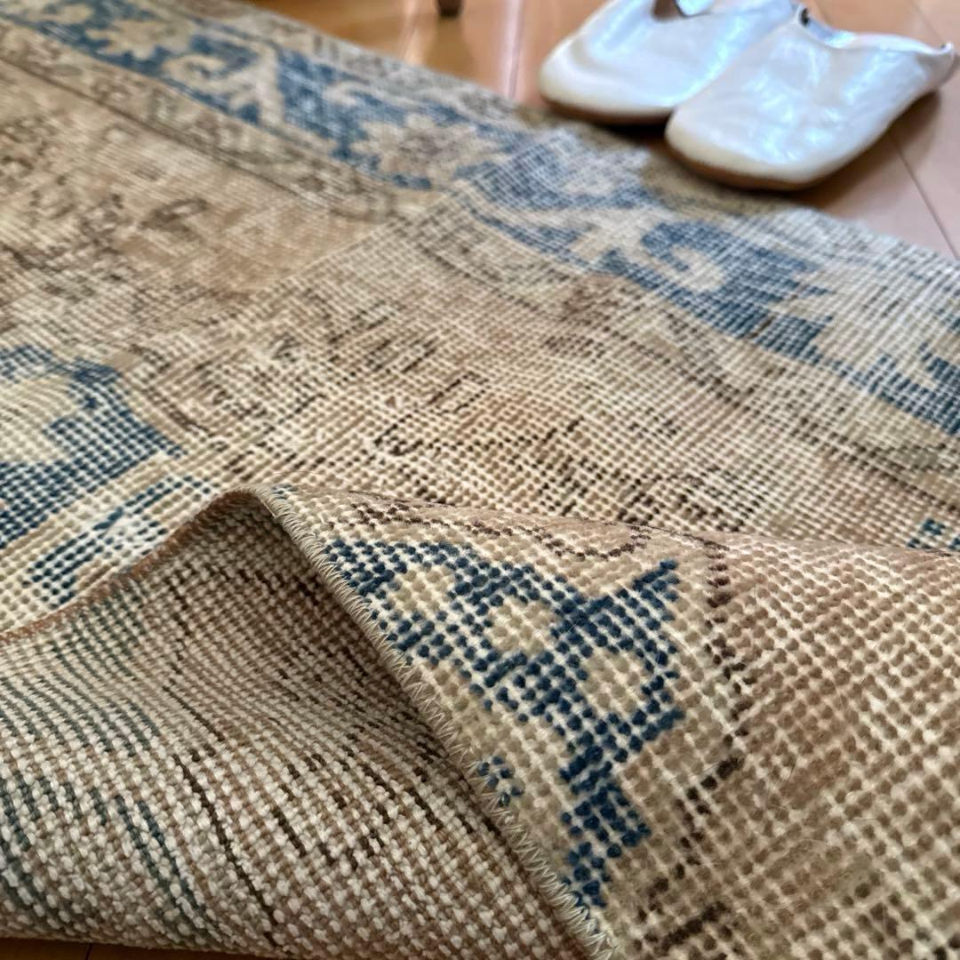 57×106 淡いミルクティー　神秘的ブルー　トルコヴィンテージラグ