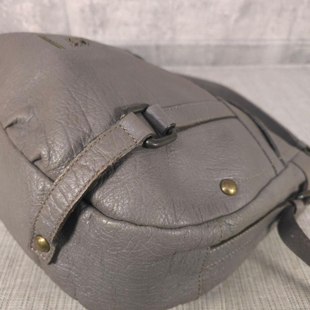 BURBERRY　バーバリー　ブルーレーベル　レザー　ショルダーバッグ　オーバル