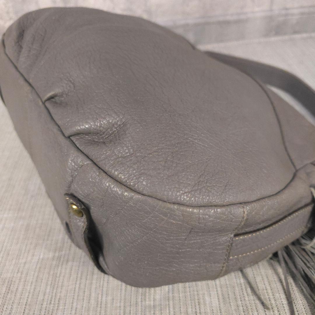 BURBERRY　バーバリー　ブルーレーベル　レザー　ショルダーバッグ　オーバル