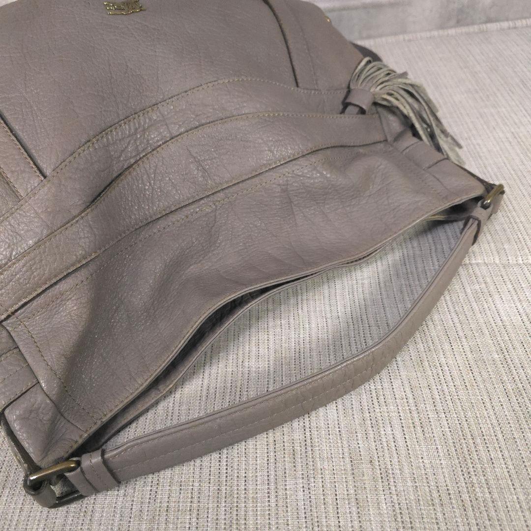 BURBERRY　バーバリー　ブルーレーベル　レザー　ショルダーバッグ　オーバル