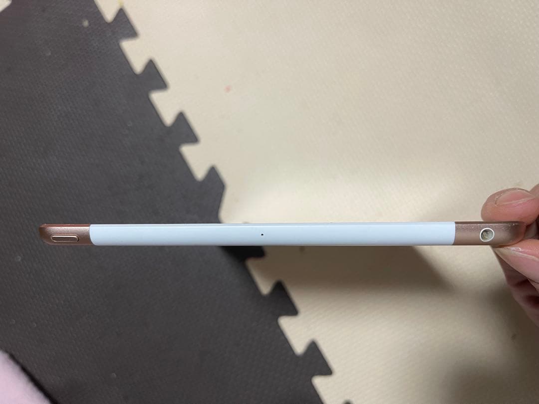 iPad 第６世代ゴールド 本体