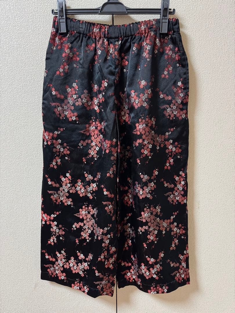 お値下げ受付ます！COMME des GARCONS コムコム　花柄パンツ