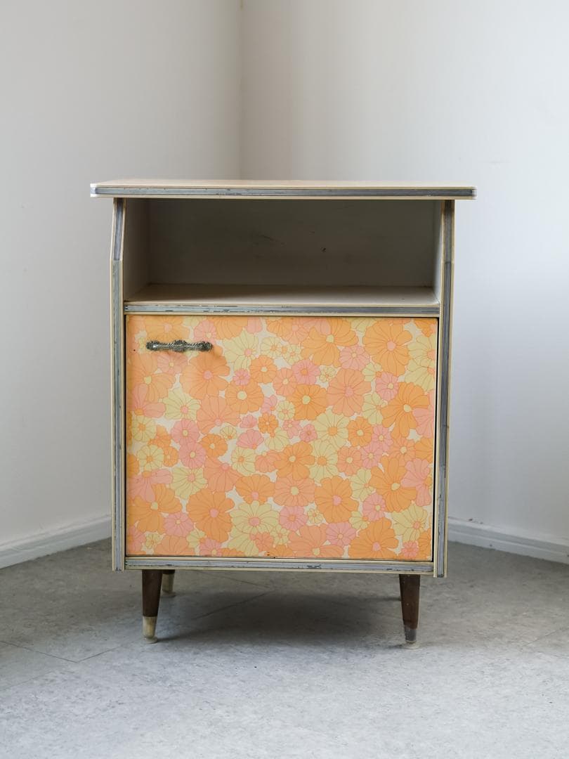 60-70's レトロポップ 花柄 キャビネット 収納ボード 昭和レトロ