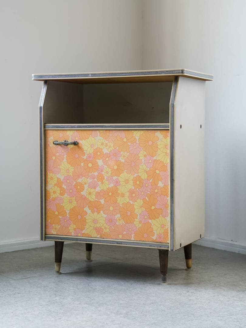 60-70's レトロポップ 花柄 キャビネット 収納ボード 昭和レトロ
