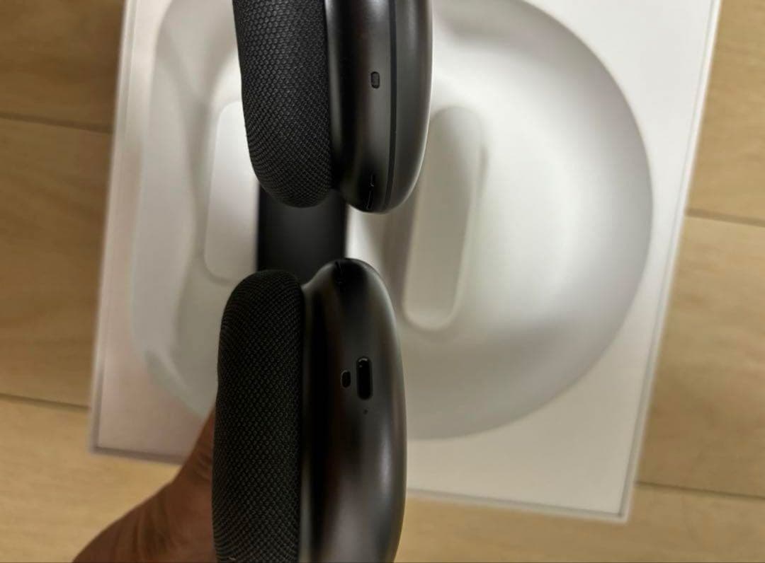 Air pods maxスペースグレー　カバー付き