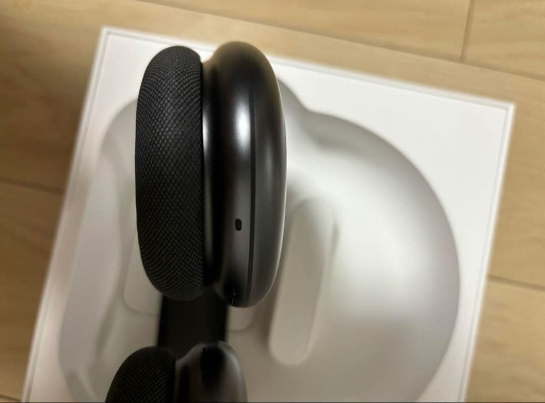 Air pods maxスペースグレー　カバー付き
