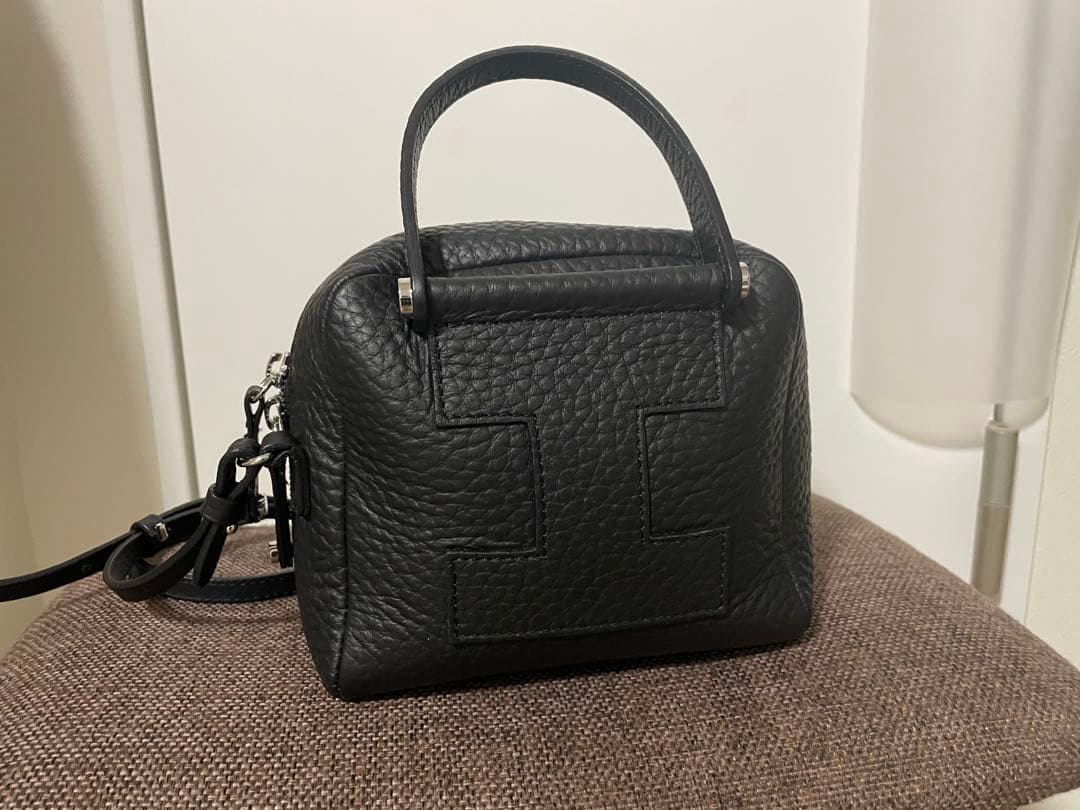 IACUCCI クーポラ　ブラック レザー ショルダーバッグ