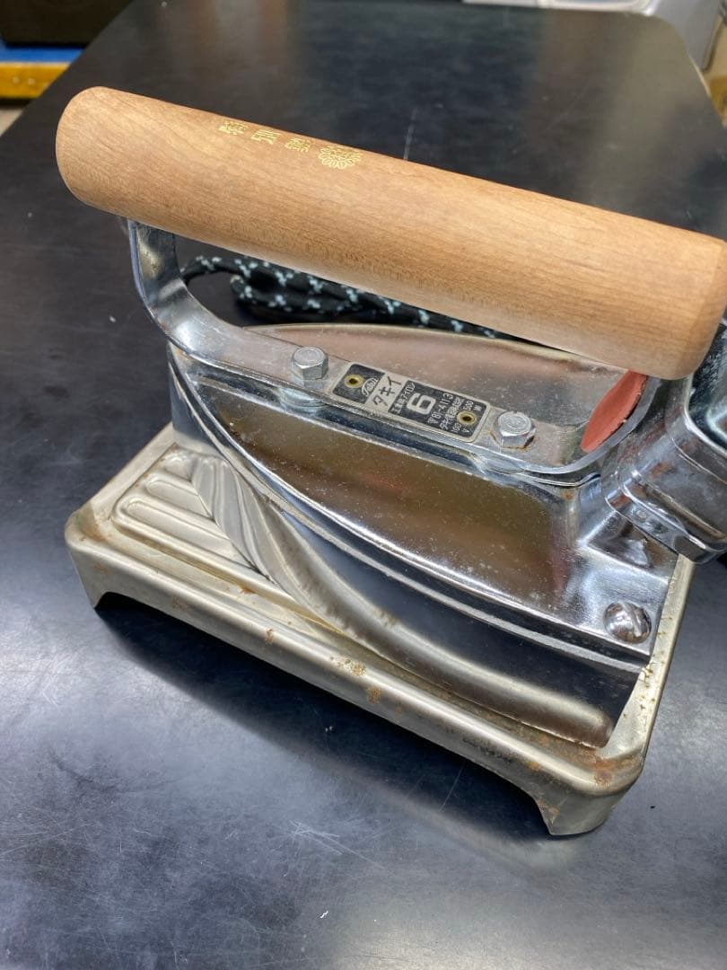 タキイ 6号アイロン 木製ハンドル　昭和　レトロ　 特別製 箱付き