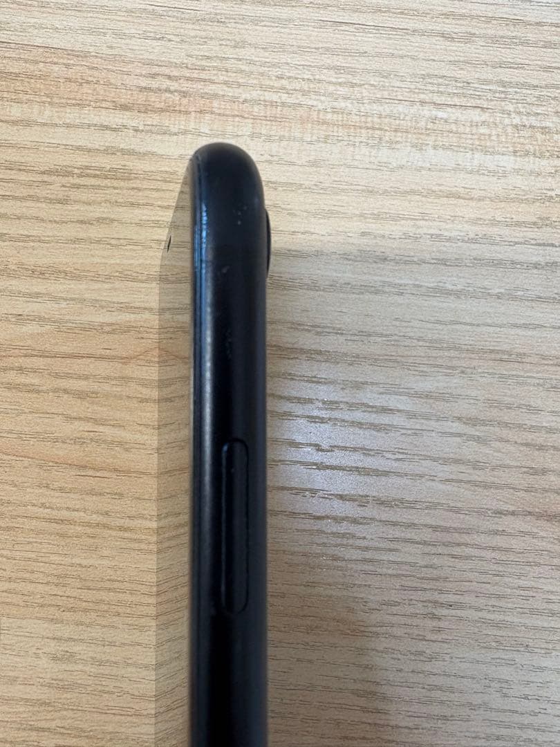 iPhone XR 128GB ブラック イヤホン＋USBケーブル＋ACアダプタ