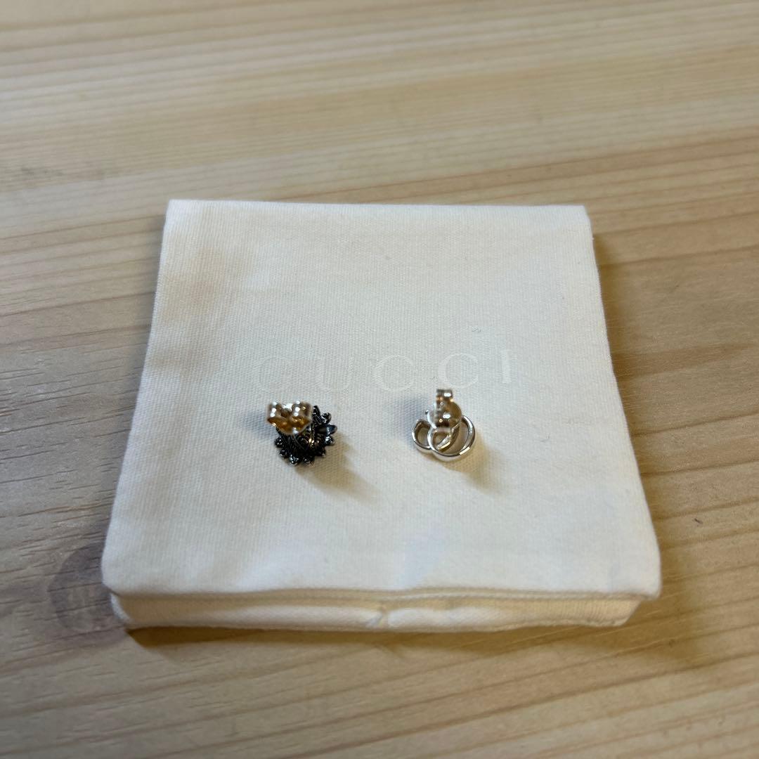 Gucci ピアス(両耳用) シルバー/ブラック