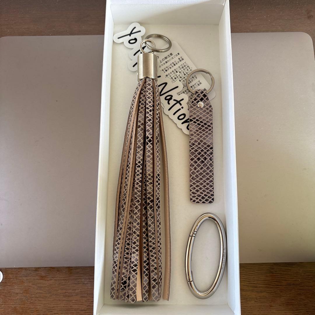 Yo Many Nation カラビナコンビネーションキーチェーン