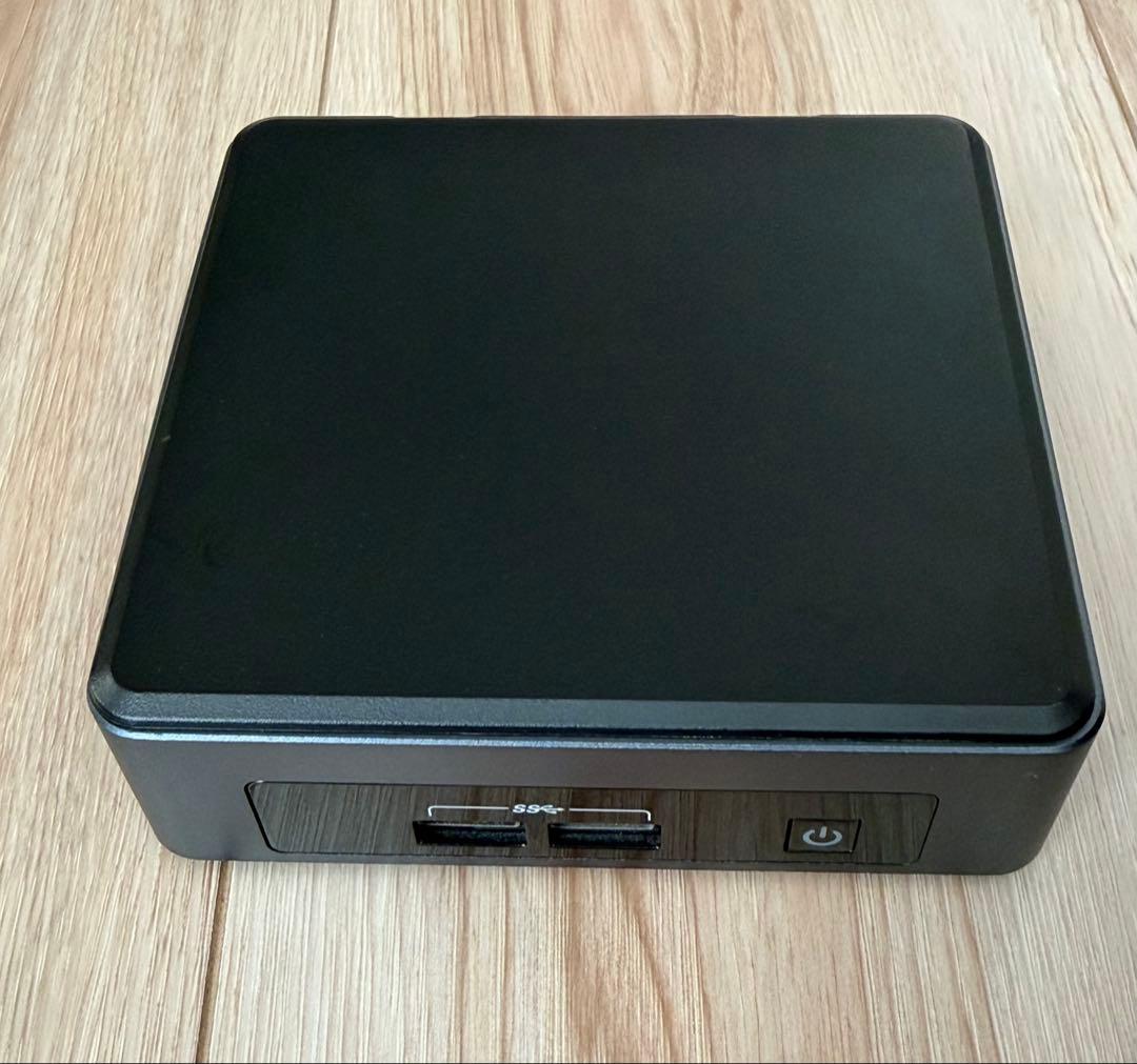 Intel NUC ミニPC ベアボーン　BLKNUC7I7DNKE