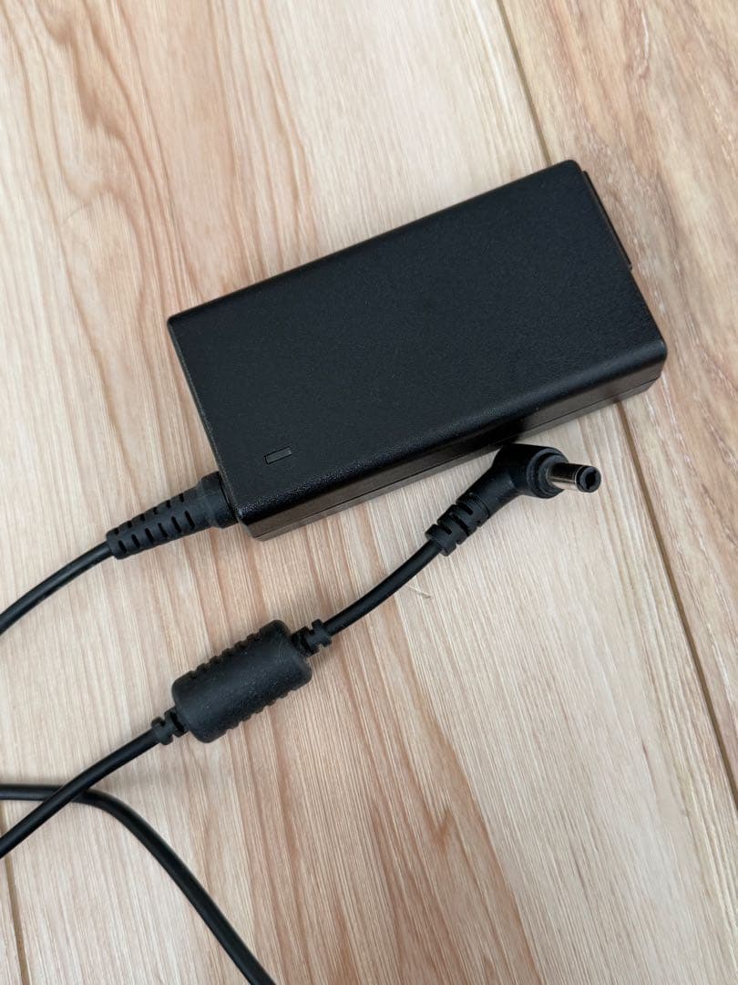 Intel NUC ミニPC ベアボーン　BLKNUC7I7DNKE