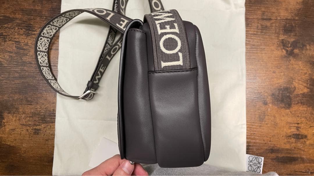 LOEWE ミリタリーメッセンジャーバッグ