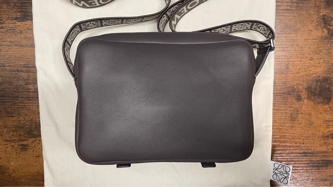 LOEWE ミリタリーメッセンジャーバッグ
