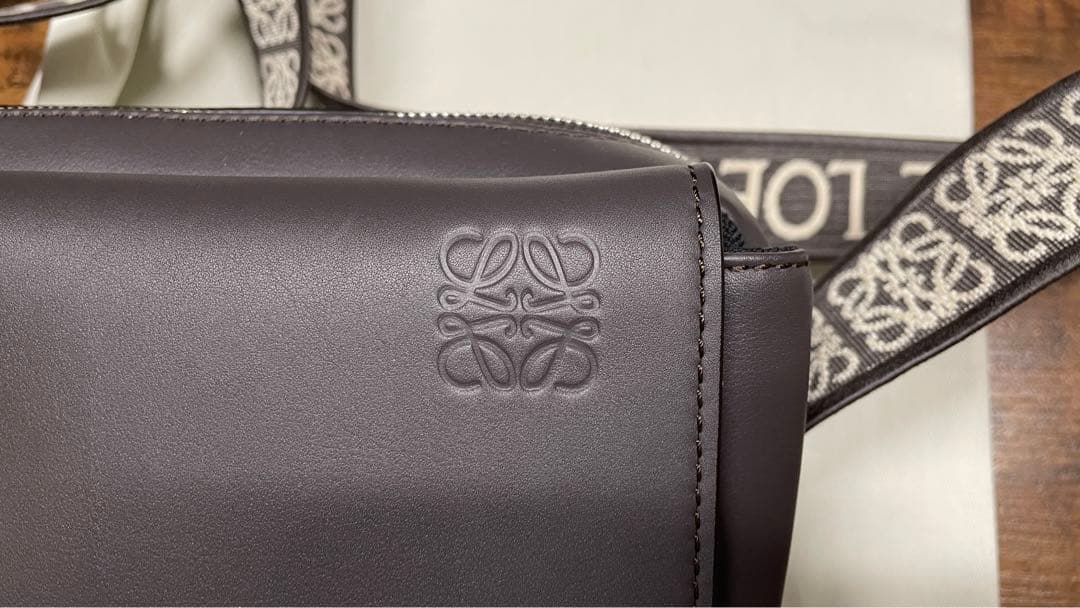 LOEWE ミリタリーメッセンジャーバッグ