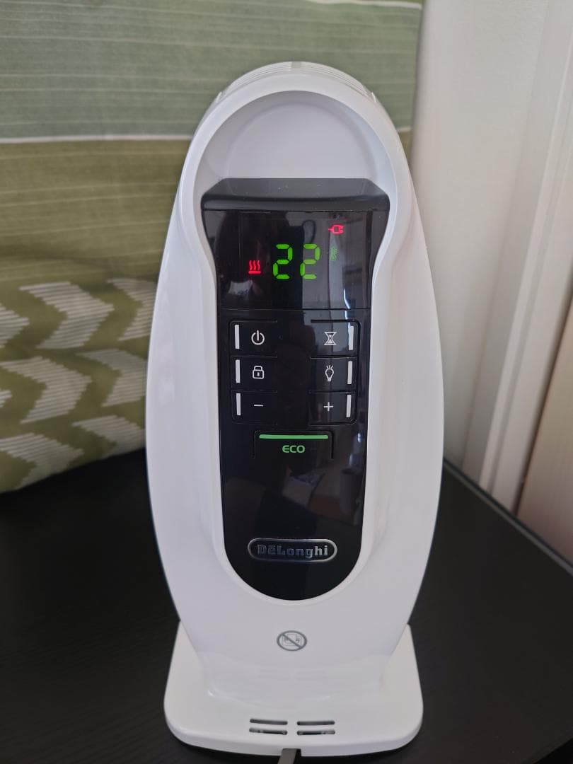 【美品】デロンギ　オイルヒーター　NJ0505E　エコカバー付き