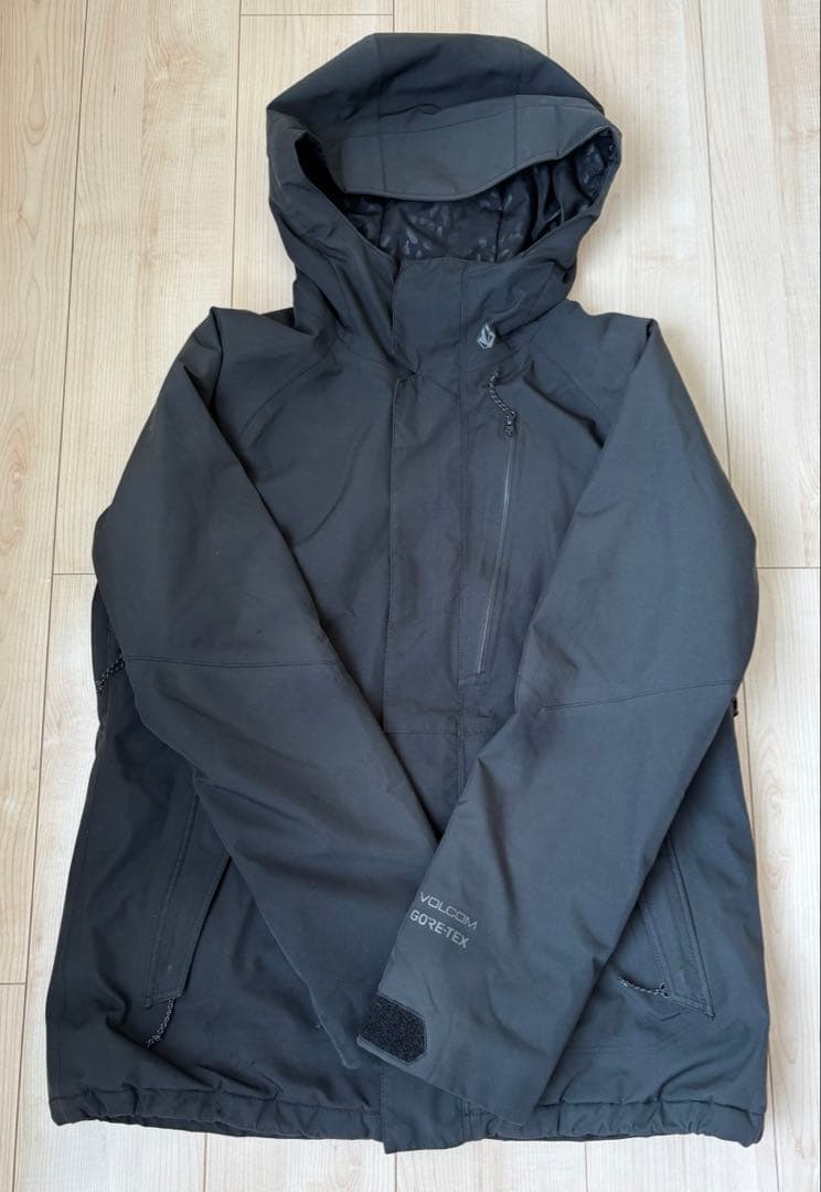 VOLCOMスノーボードウェア上下セット　 ジャケットはGORE-TEX ！！