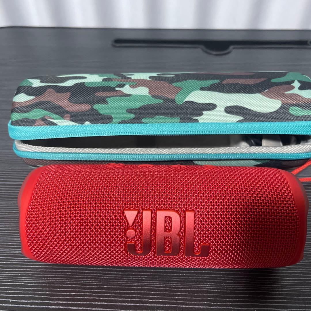 JBL FLIP 6 Bluetooth スピーカーレッドと収納ケース付き