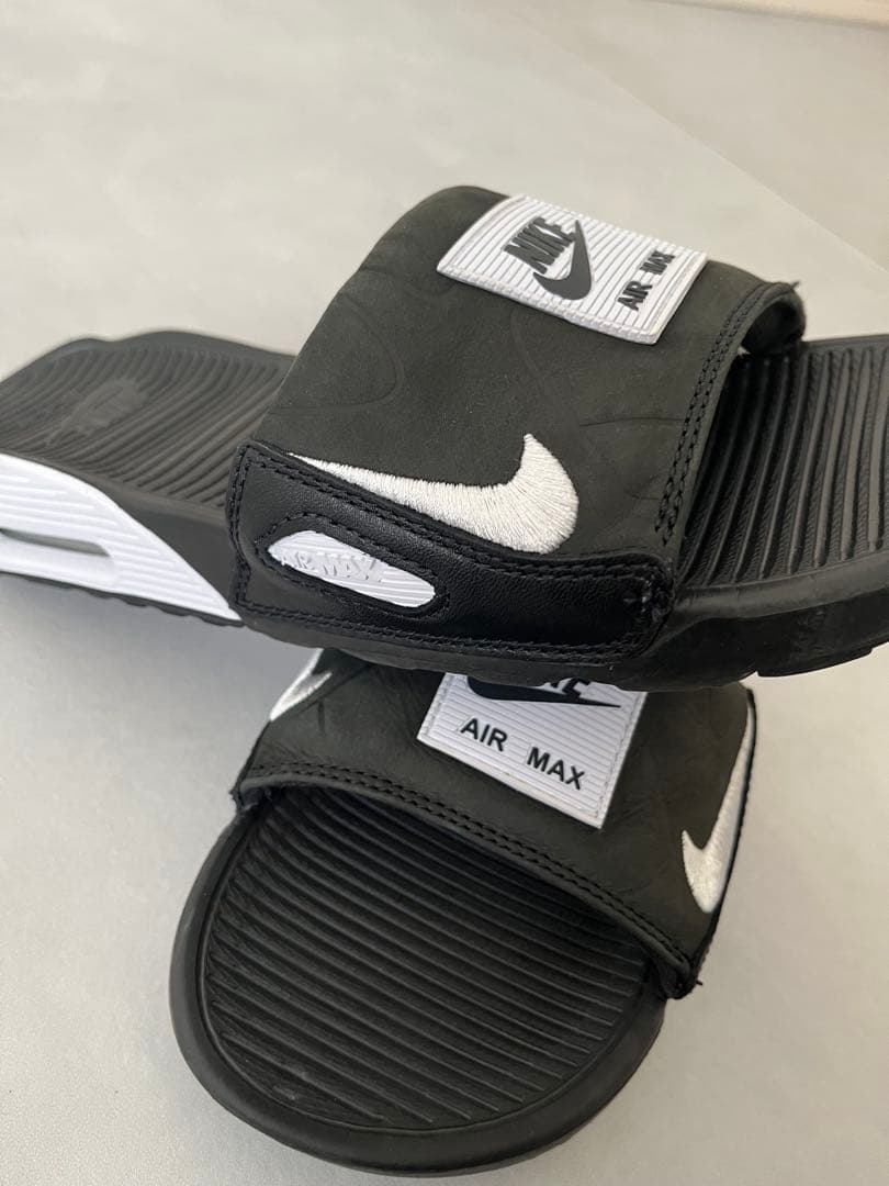 入手困難　Nike AIR MAX シャワーサンダル　白黒