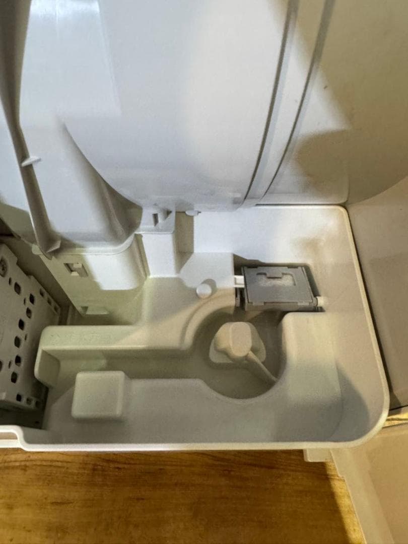 Panasonic 次亜塩素酸空間除菌脱臭機　F-MVB23 ジアイーノ