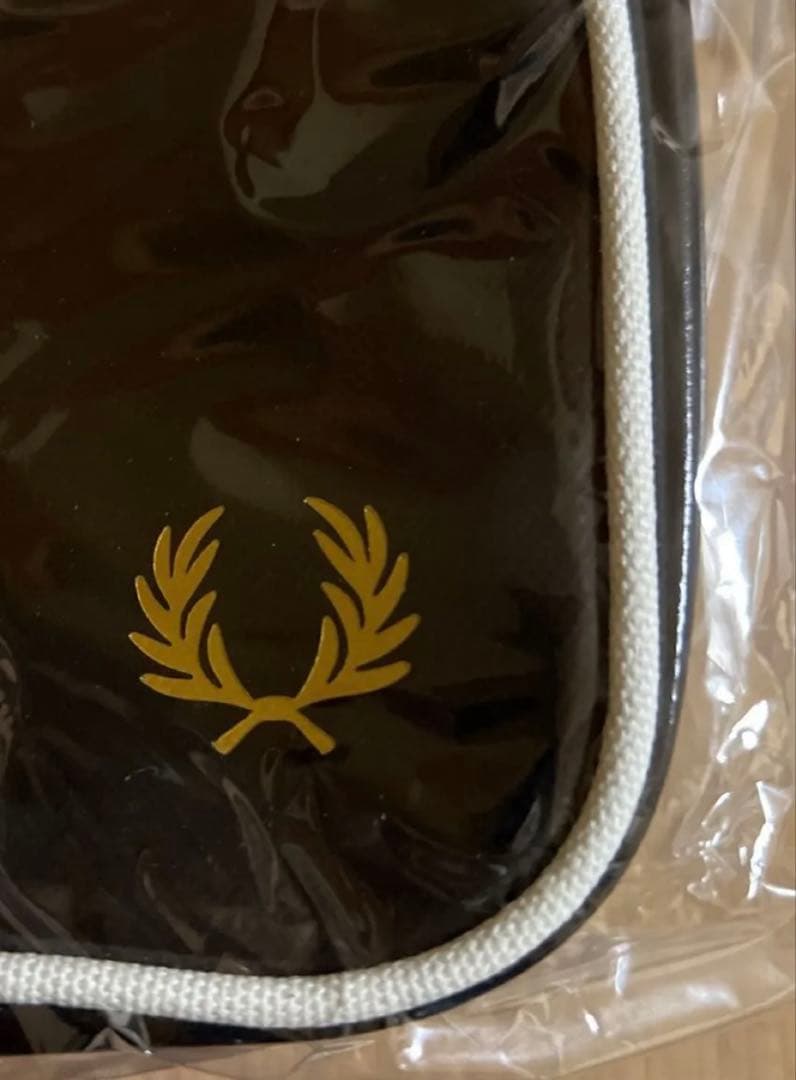 Fredperry フレッドペリー　ショルダーバッグ 黒　ブラック　新品