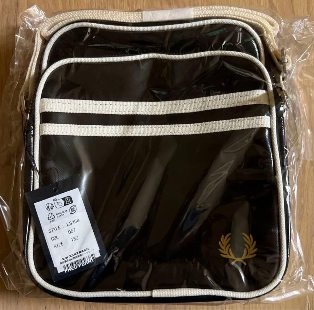 Fredperry フレッドペリー　ショルダーバッグ 黒　ブラック　新品
