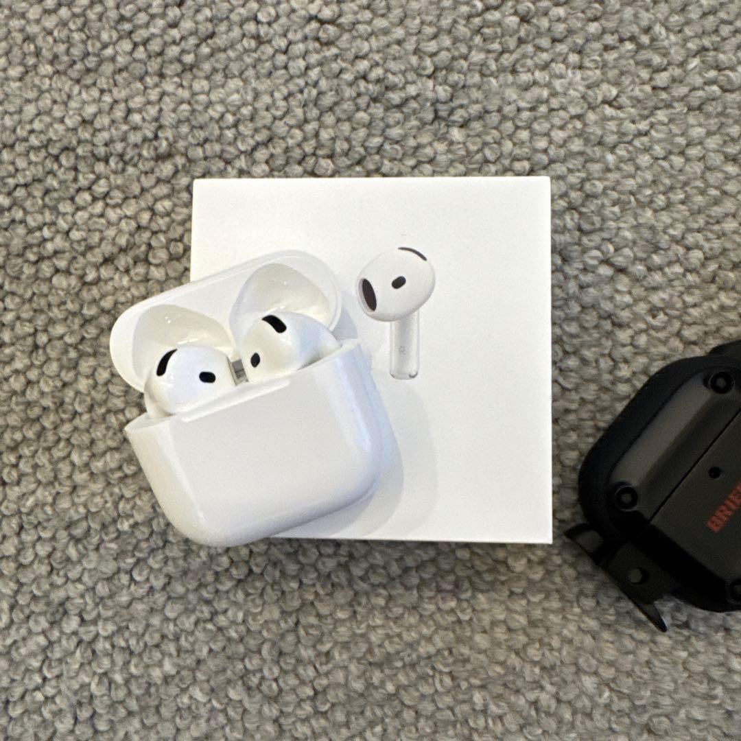 新品同様 Apple AirPods4 MXP93J/A ノイズキャンセリング有