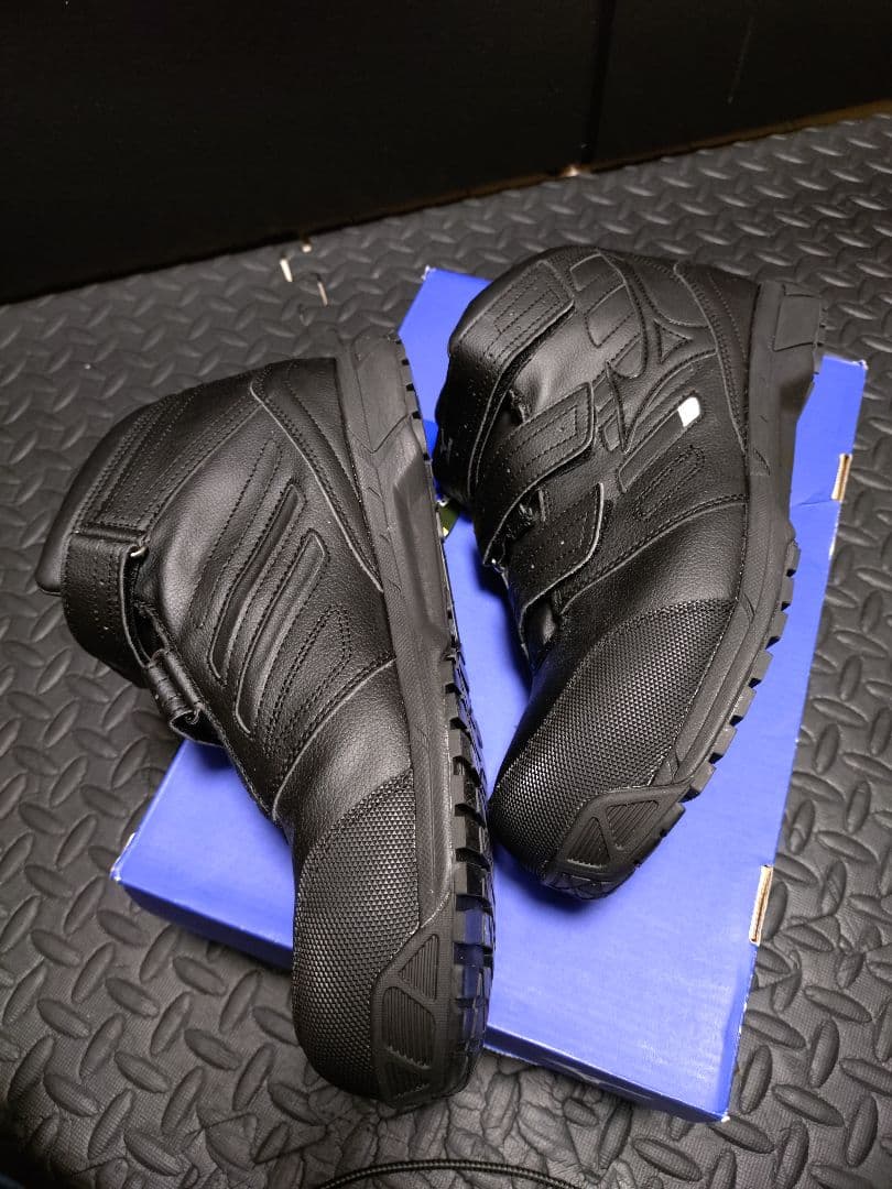 新品格安Mizuno ハイカット安全靴 ブラック27センチ