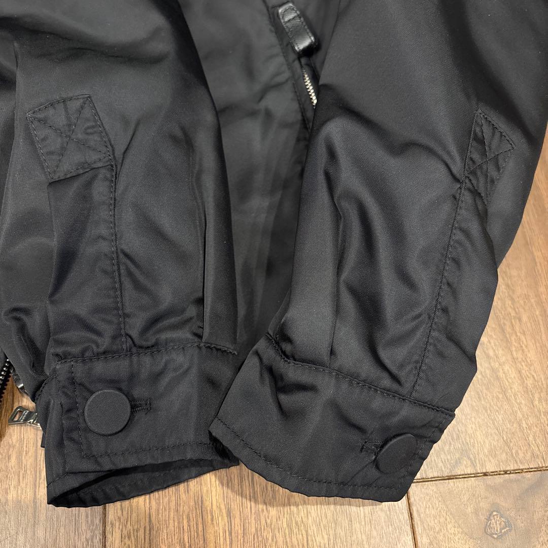 プラダ　ジャンパー