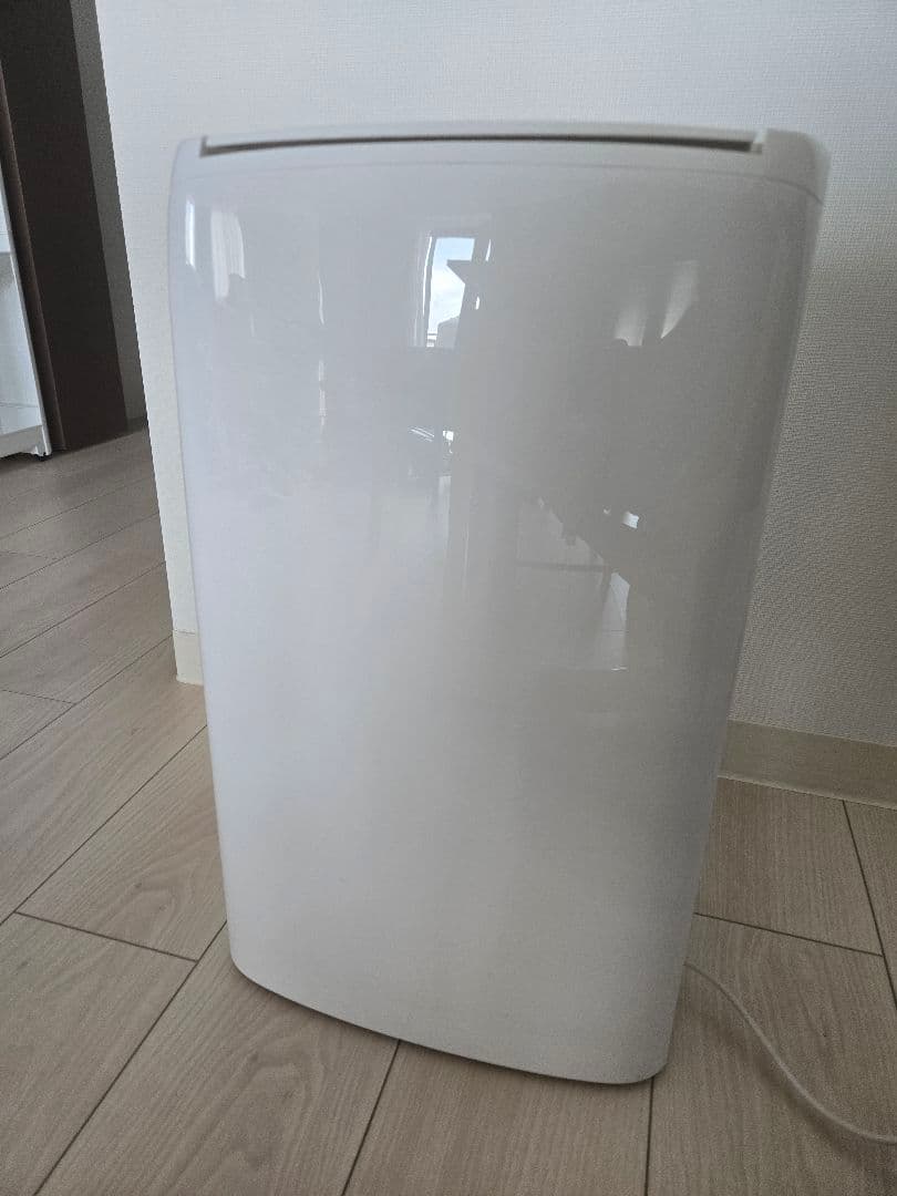 【美品】除湿機 コンプレッサー式 ホワイト