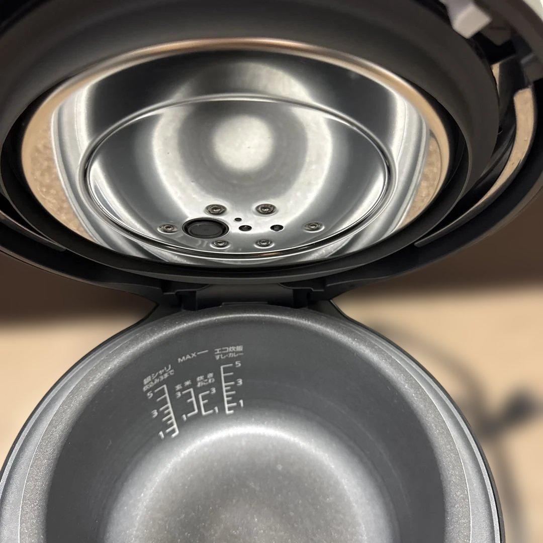 Panasonic SR-NA102 ブラック 炊飯器 2022年製