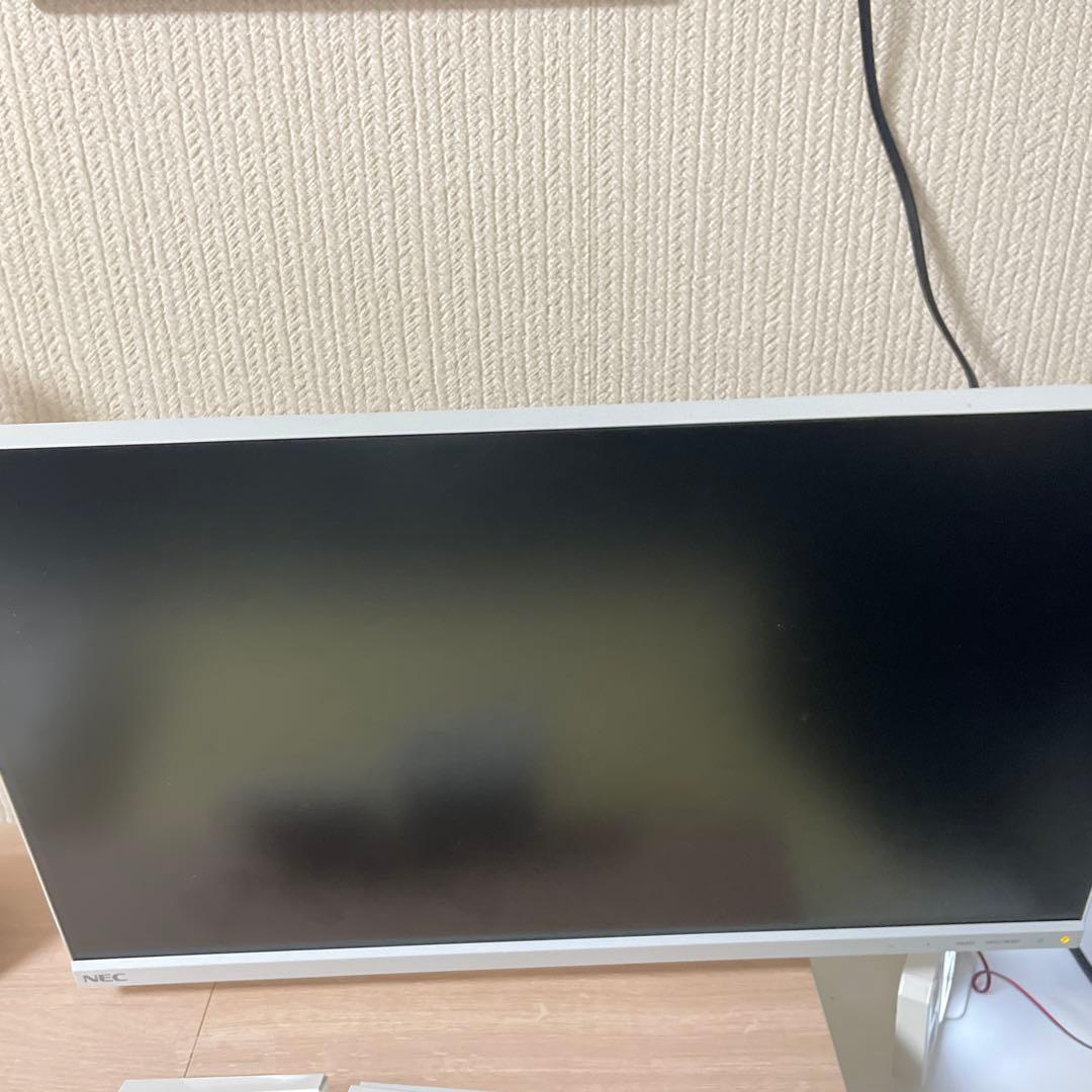 NECモニター2台とモニターアーム