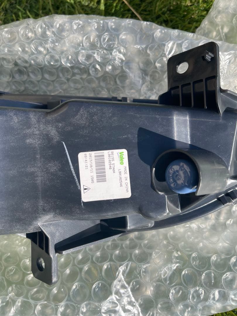 美品　日産純正LEDフォグランプ左