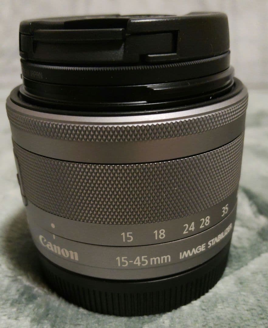 Canon Eos m100 ミラーレスホワイト　レンズ２本付き