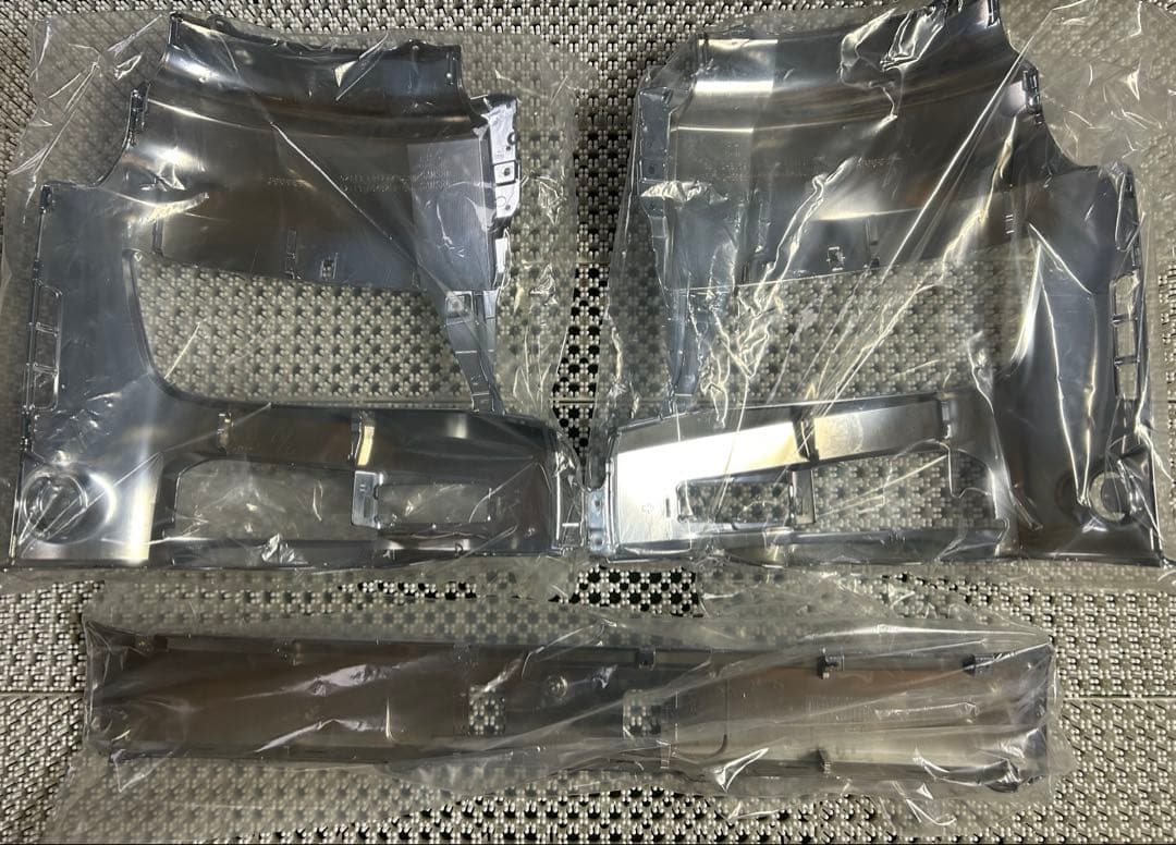 も*お様 日野　17 プロフィア　メッキグリル メッキフロントバンパー　セット