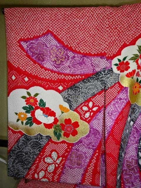 産着一つ身　女児着物　総絞り　仕付け糸付き