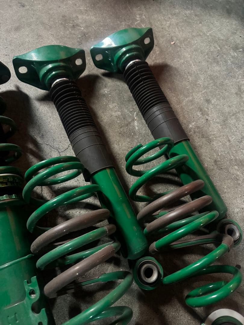 50プリウス TEIN 車高調 20mmワイトレ ZVW50ZVW51