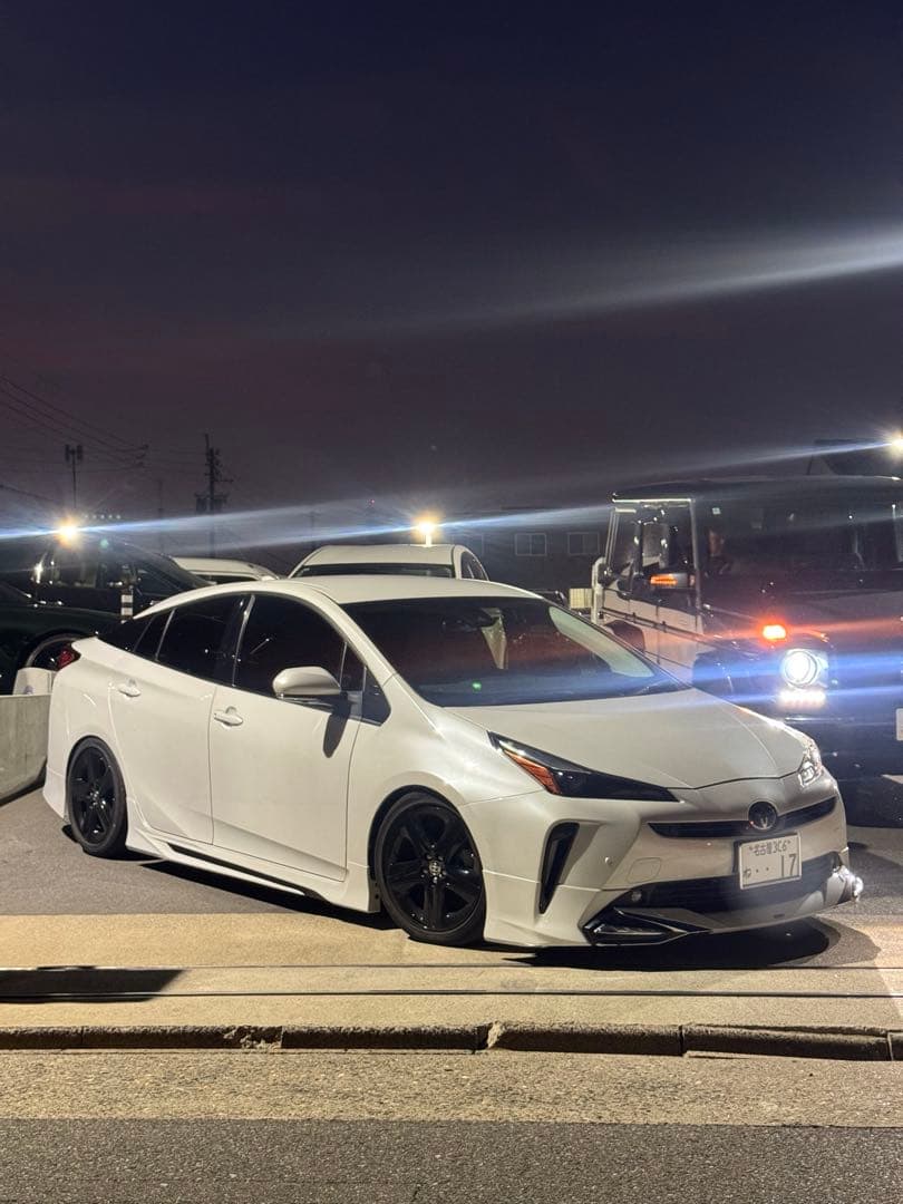 50プリウス TEIN 車高調 20mmワイトレ ZVW50ZVW51