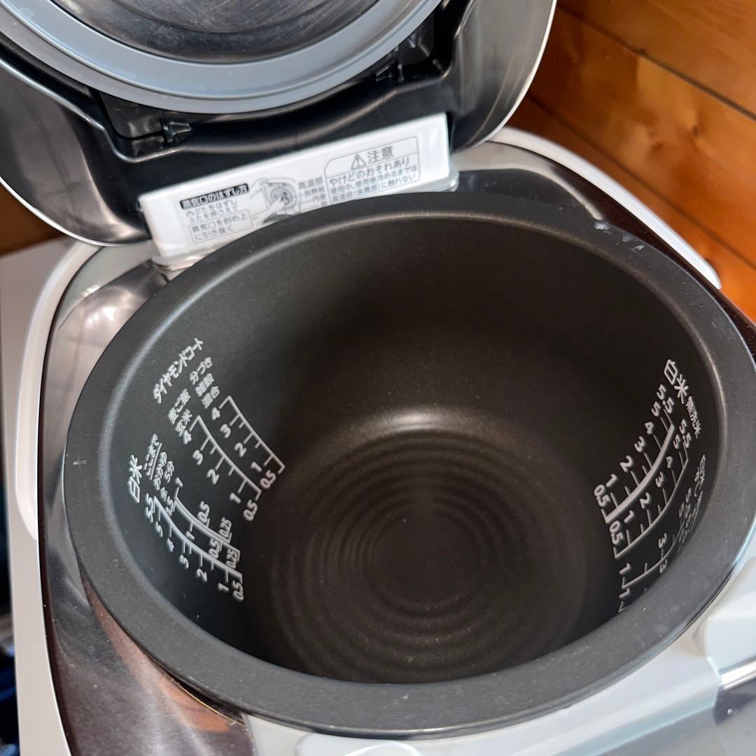 TOSHIBA RC-10VST 炊飯器 5合 ホワイト