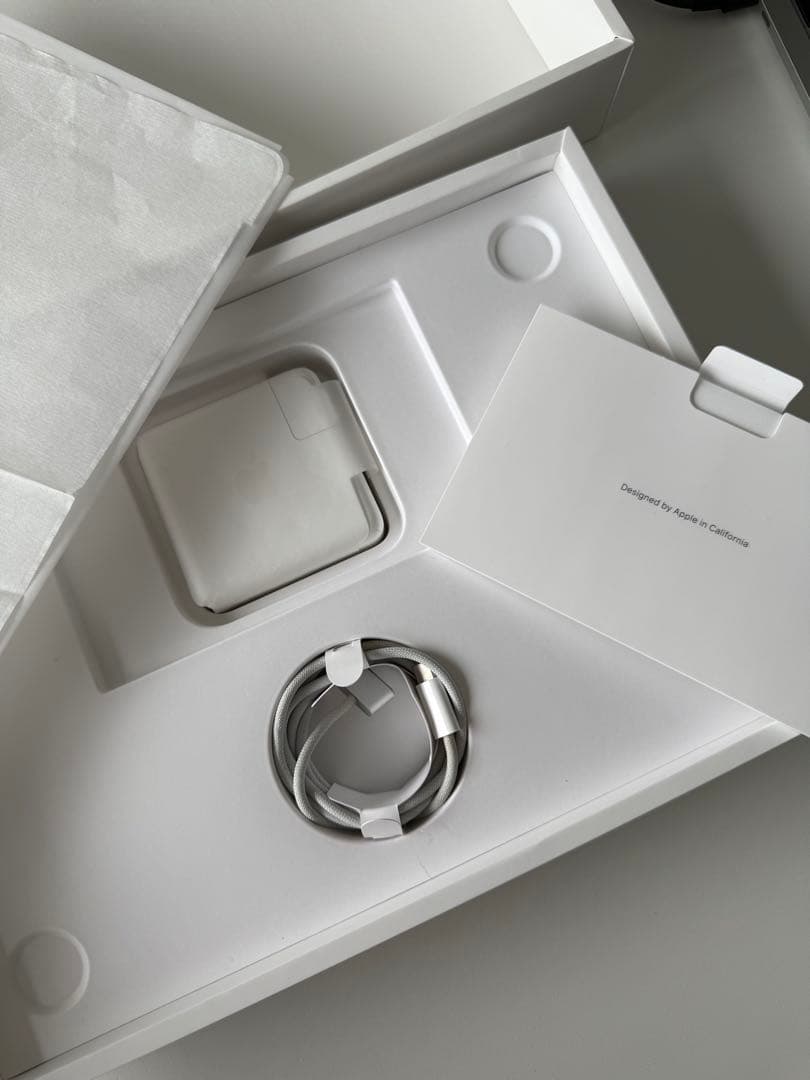 MacBook Air(M2) シルバー 箱あり美品 67wアダプタ付き