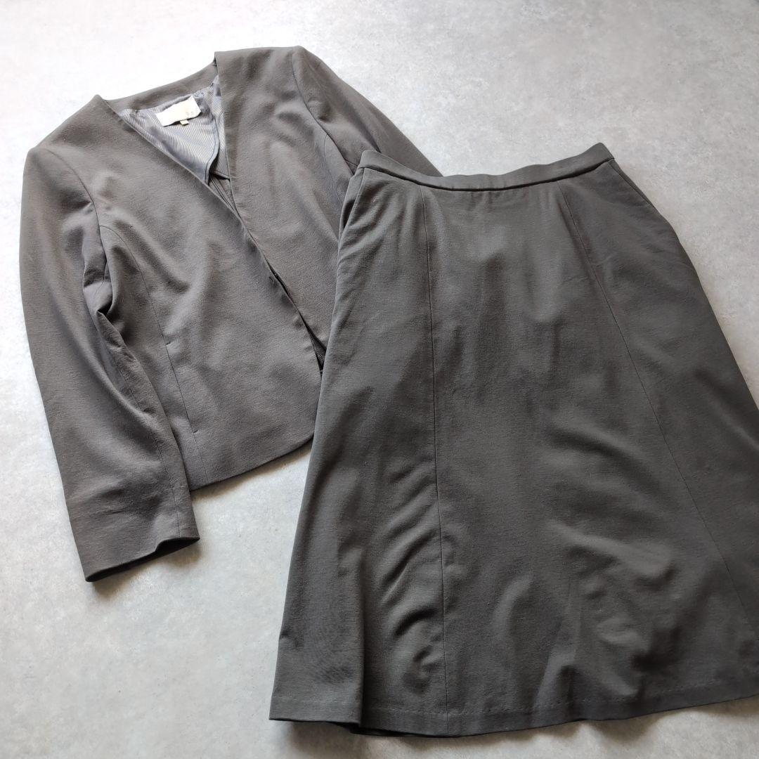 自由区 スカートスーツ ノーカラージャケット 大きいサイズ 44