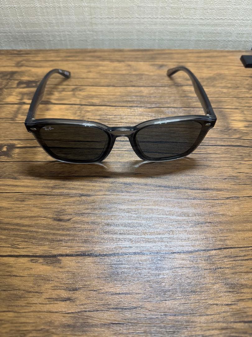 Ray-Ban サングラス　RB4392D