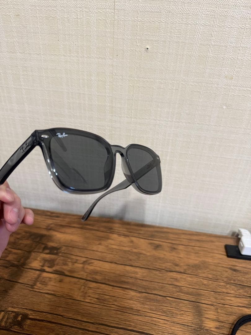 Ray-Ban サングラス　RB4392D