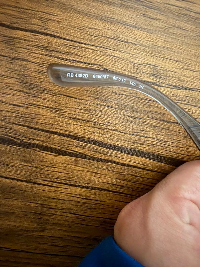 Ray-Ban サングラス　RB4392D